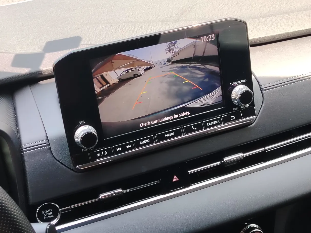 Car image 25
