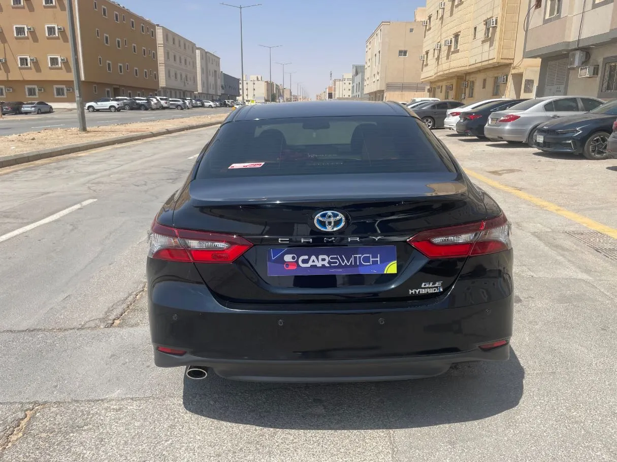 Car image 6