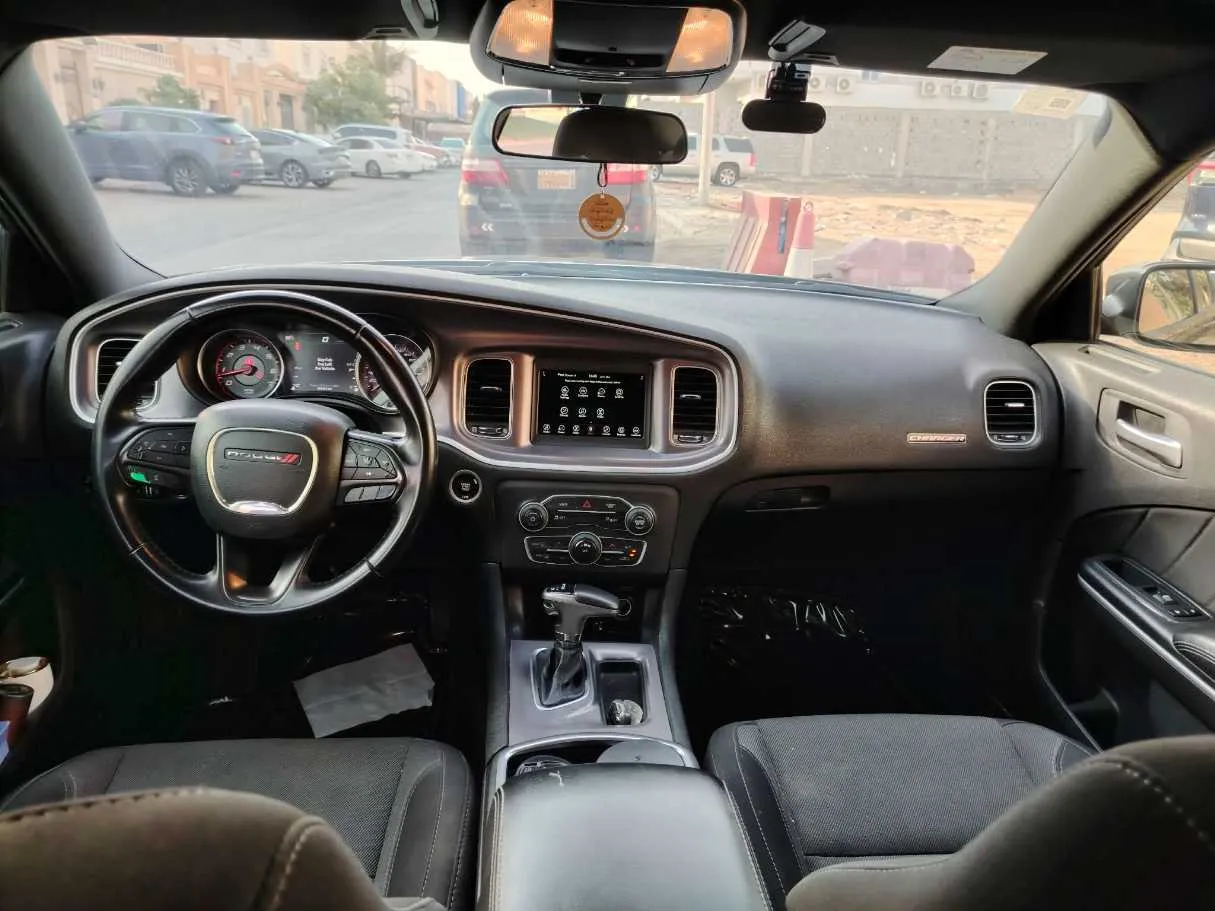 Car image 20