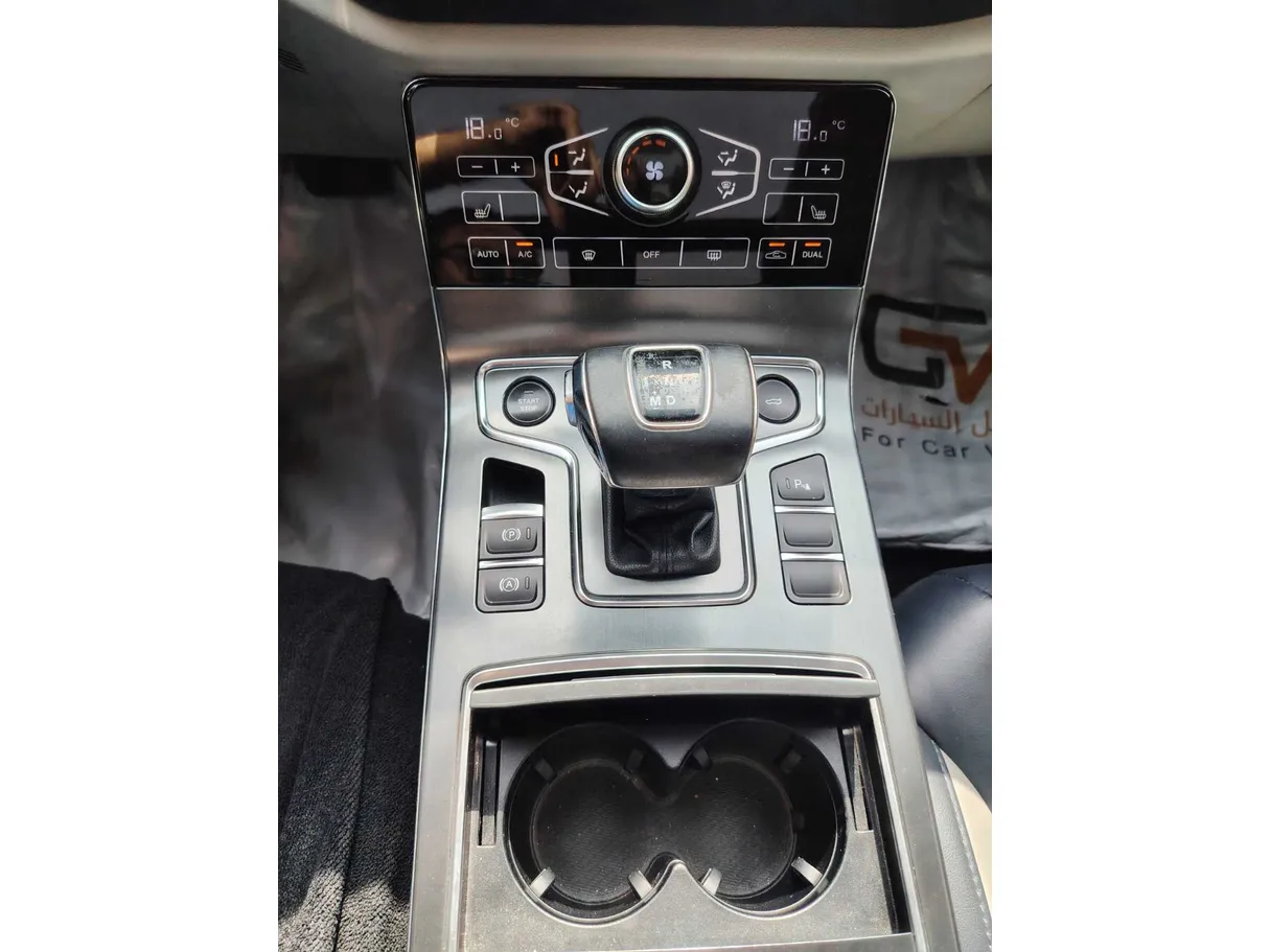 Car image 20