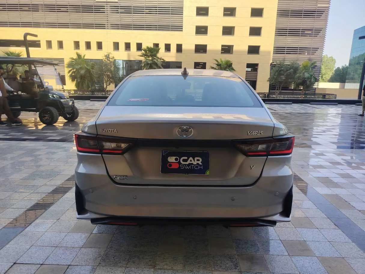 Car image 6