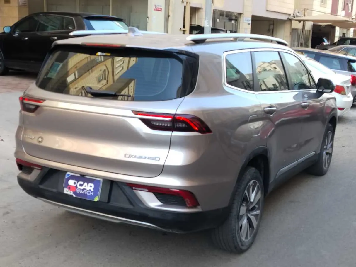 Car image 5