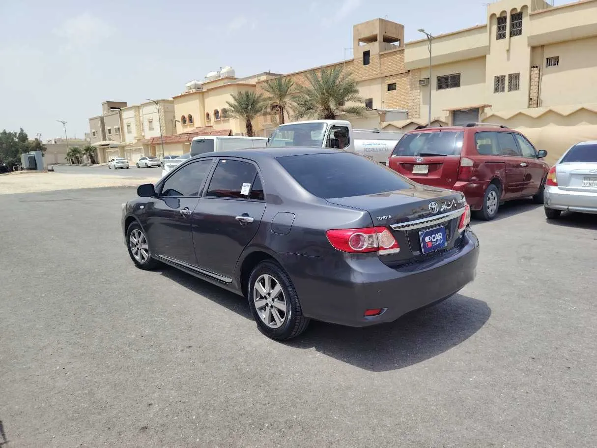 Car image 7