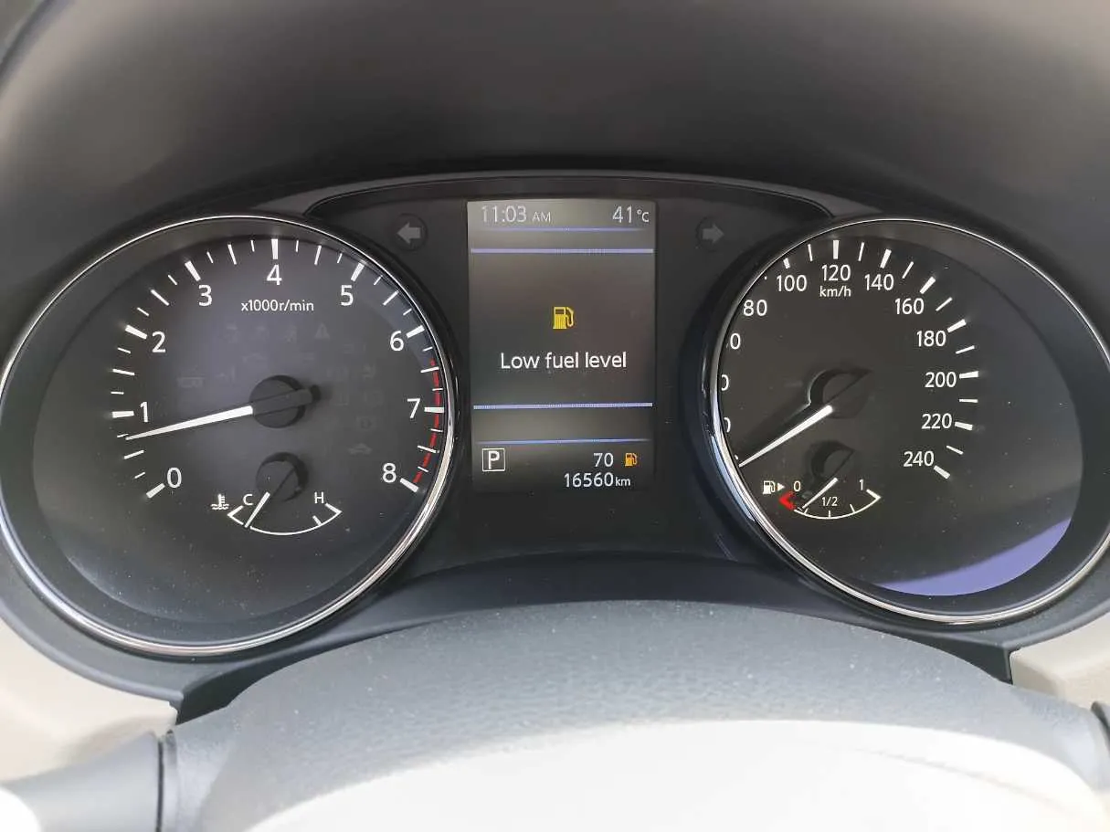 Car image 18