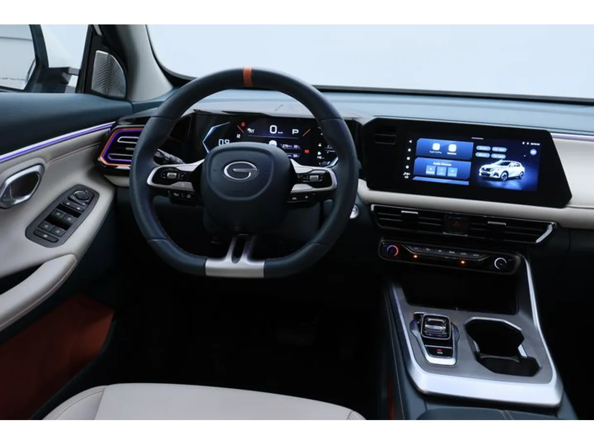 Car image 15