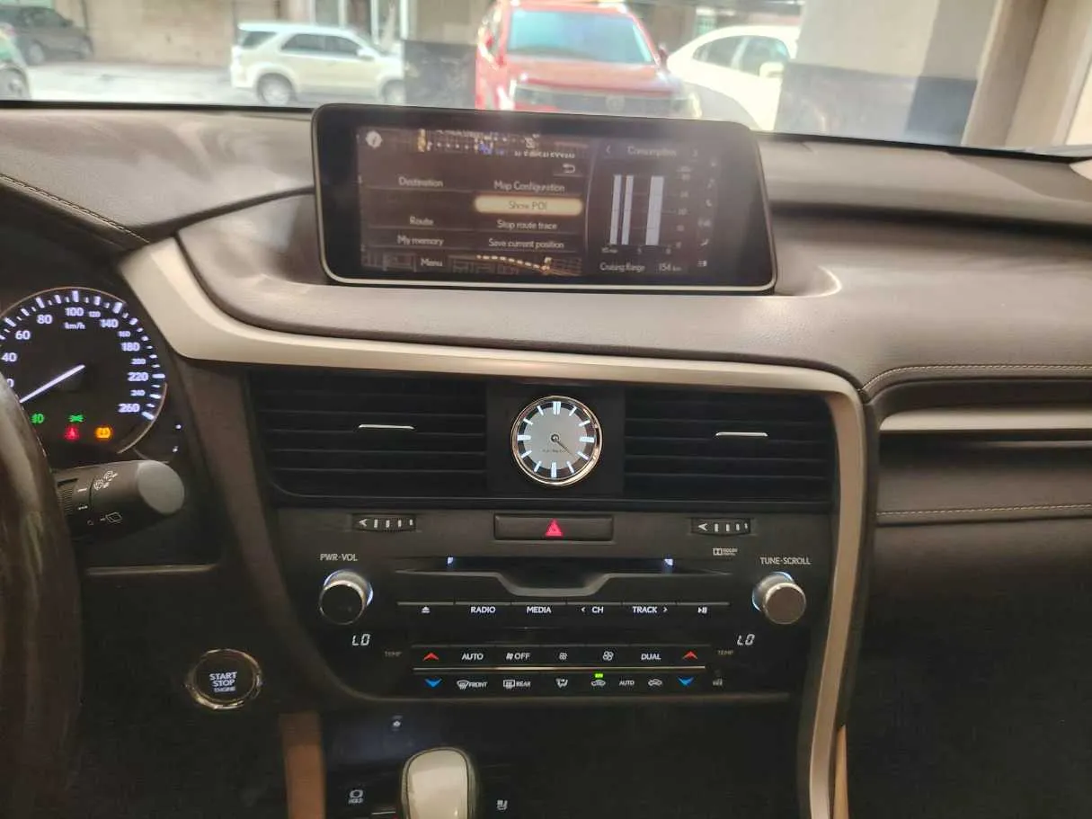 Car image 27