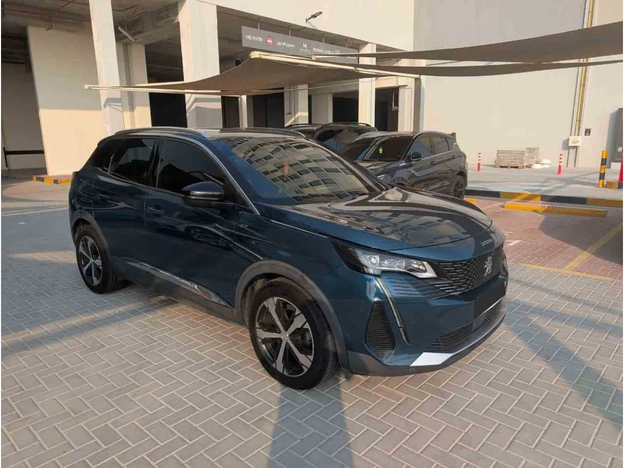 Car image 3