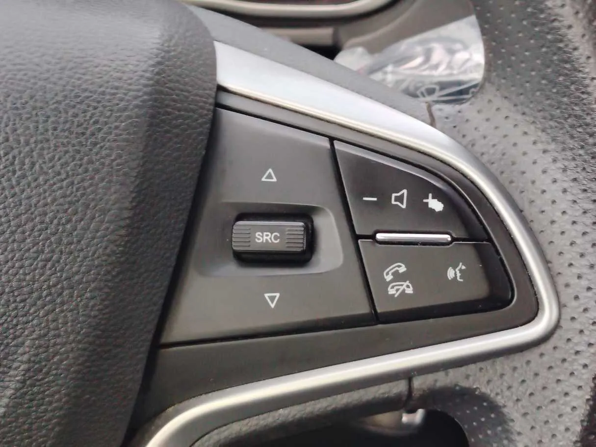 Car image 27