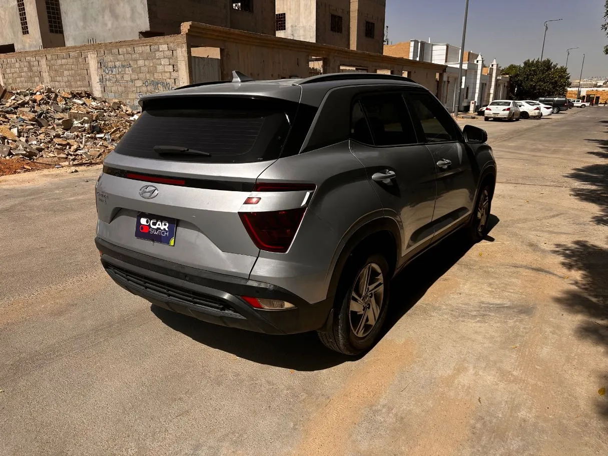 Car image 5