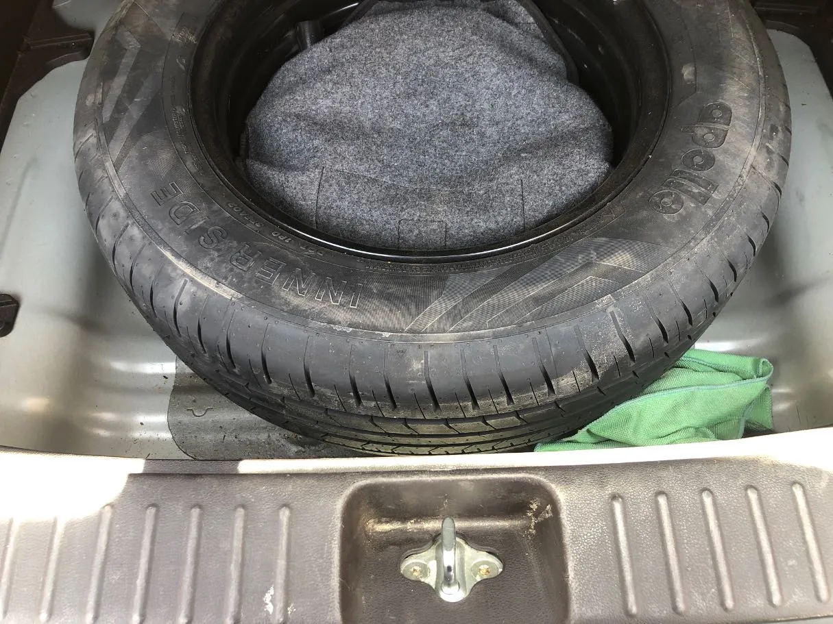 Car image 22