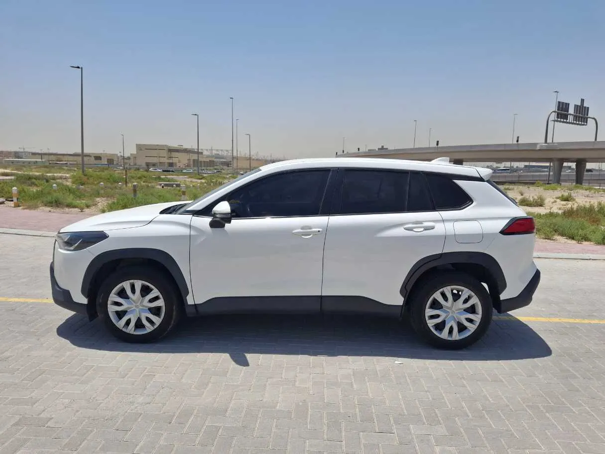 Car image 4