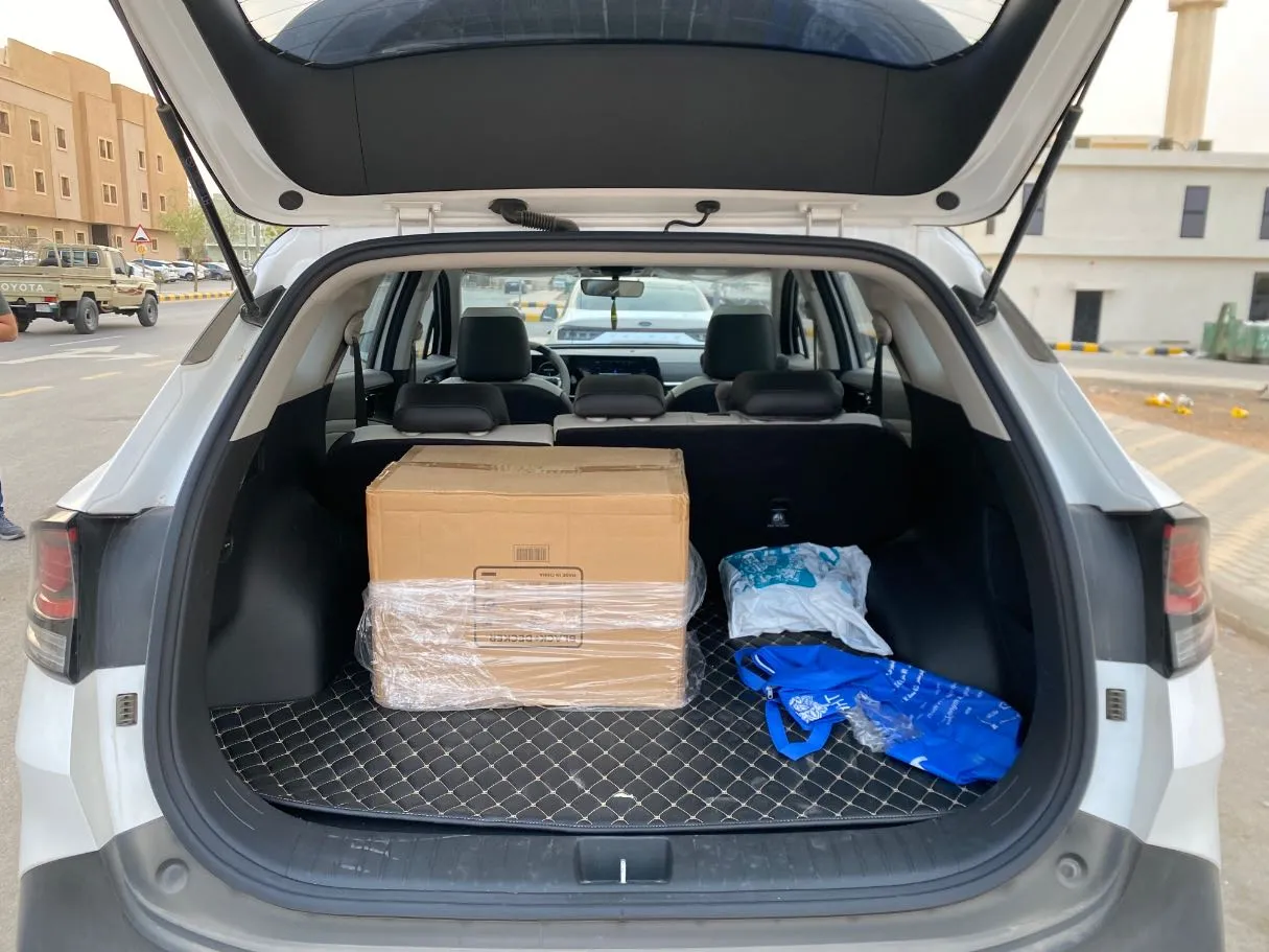 Car image 21