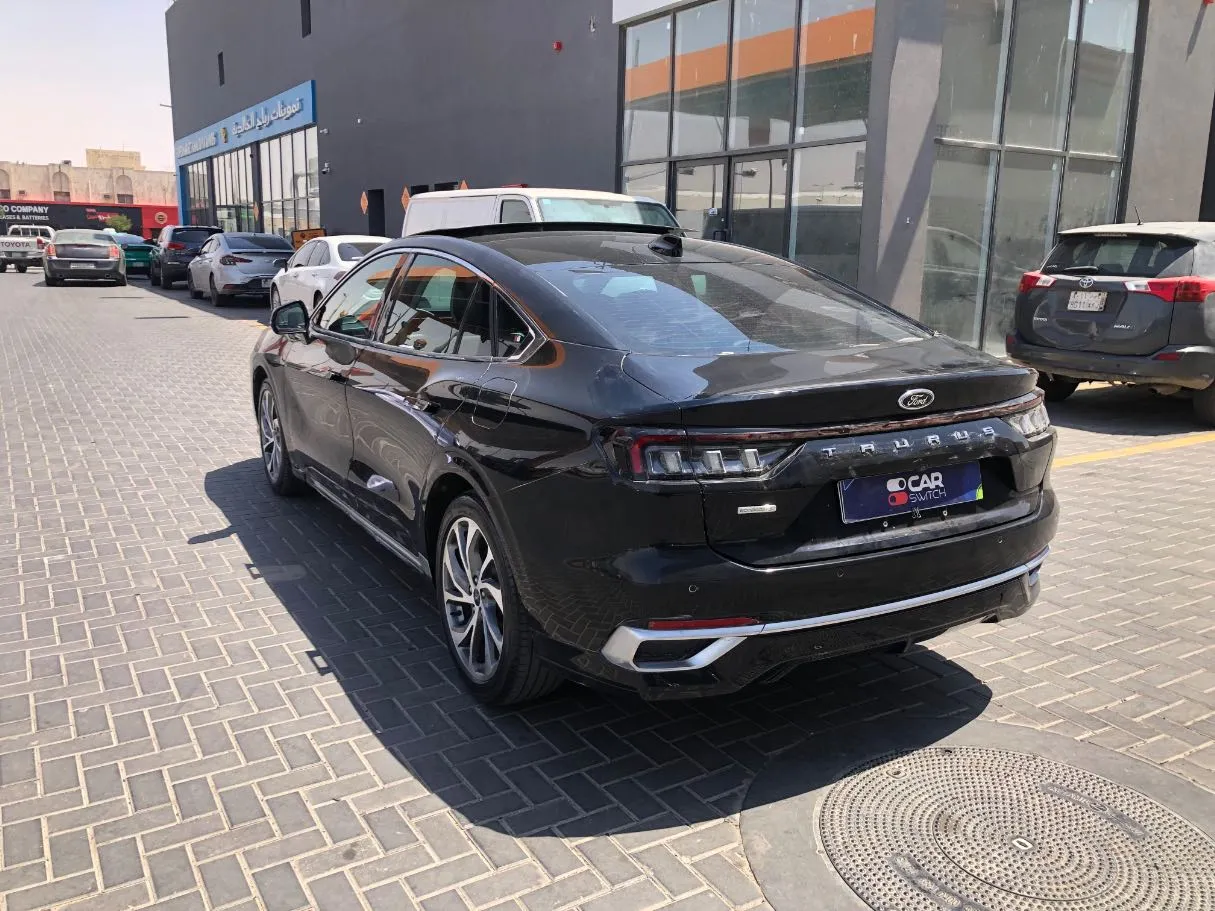 Car image 6