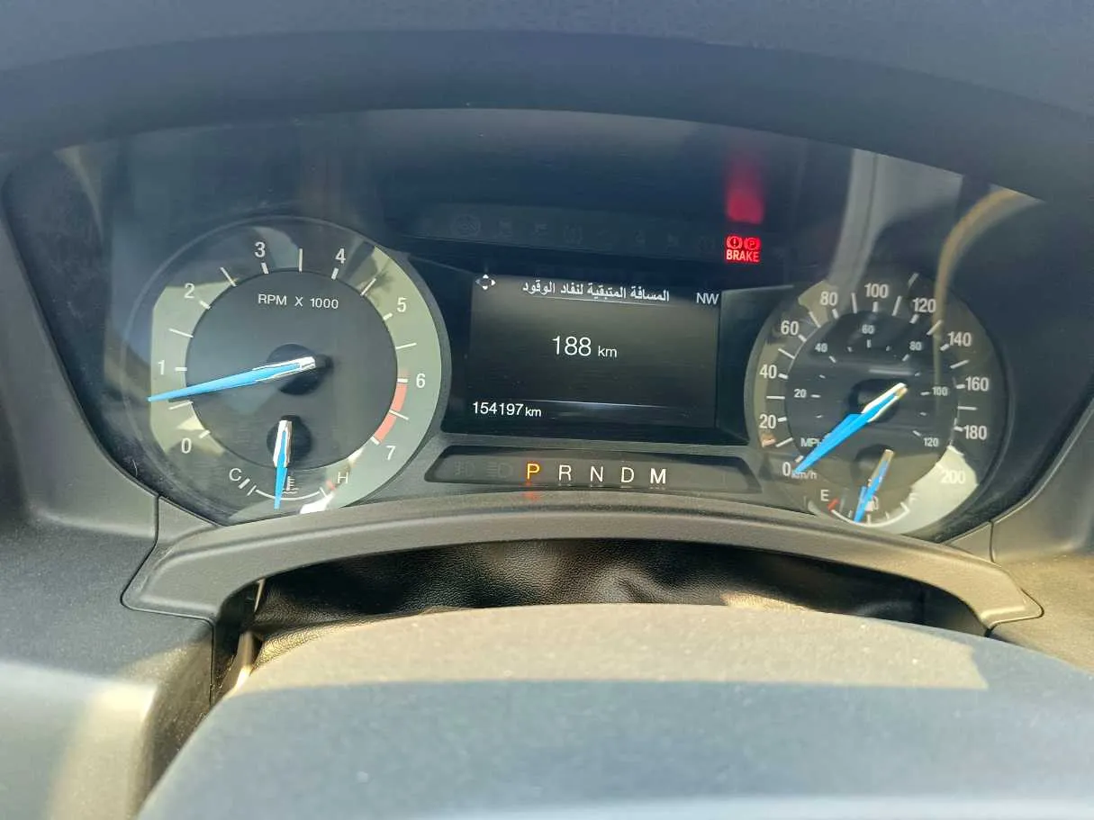 Car image 25