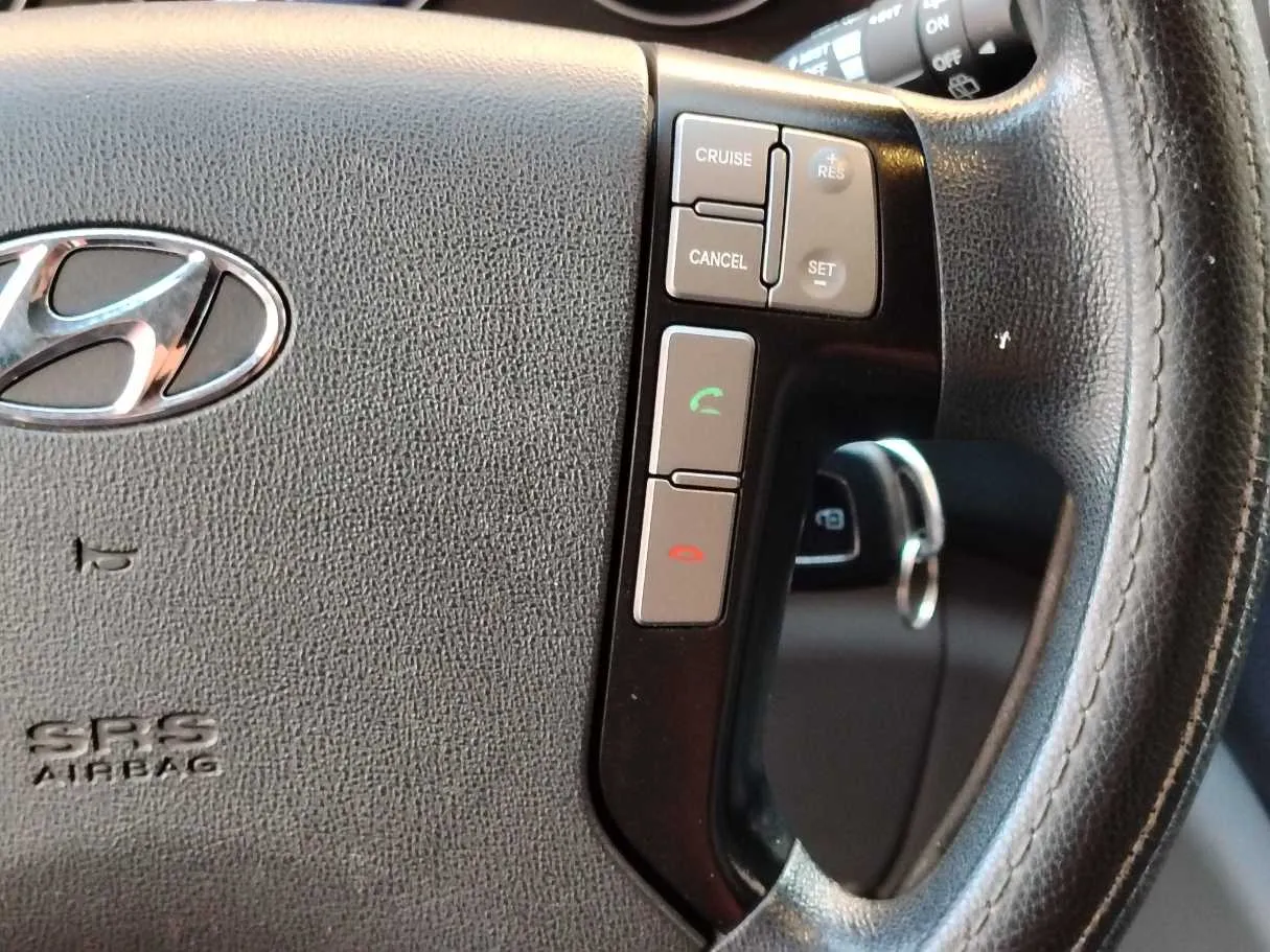 Car image 27