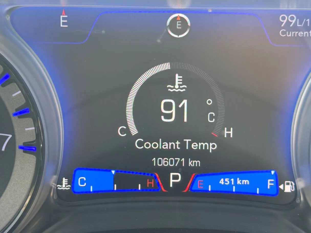 Car image 18