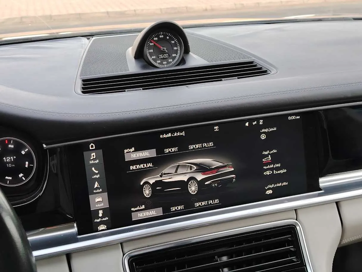 Car image 32