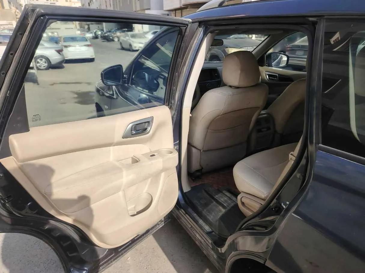 Car image 36