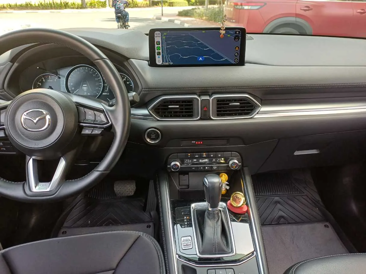 Car image 15