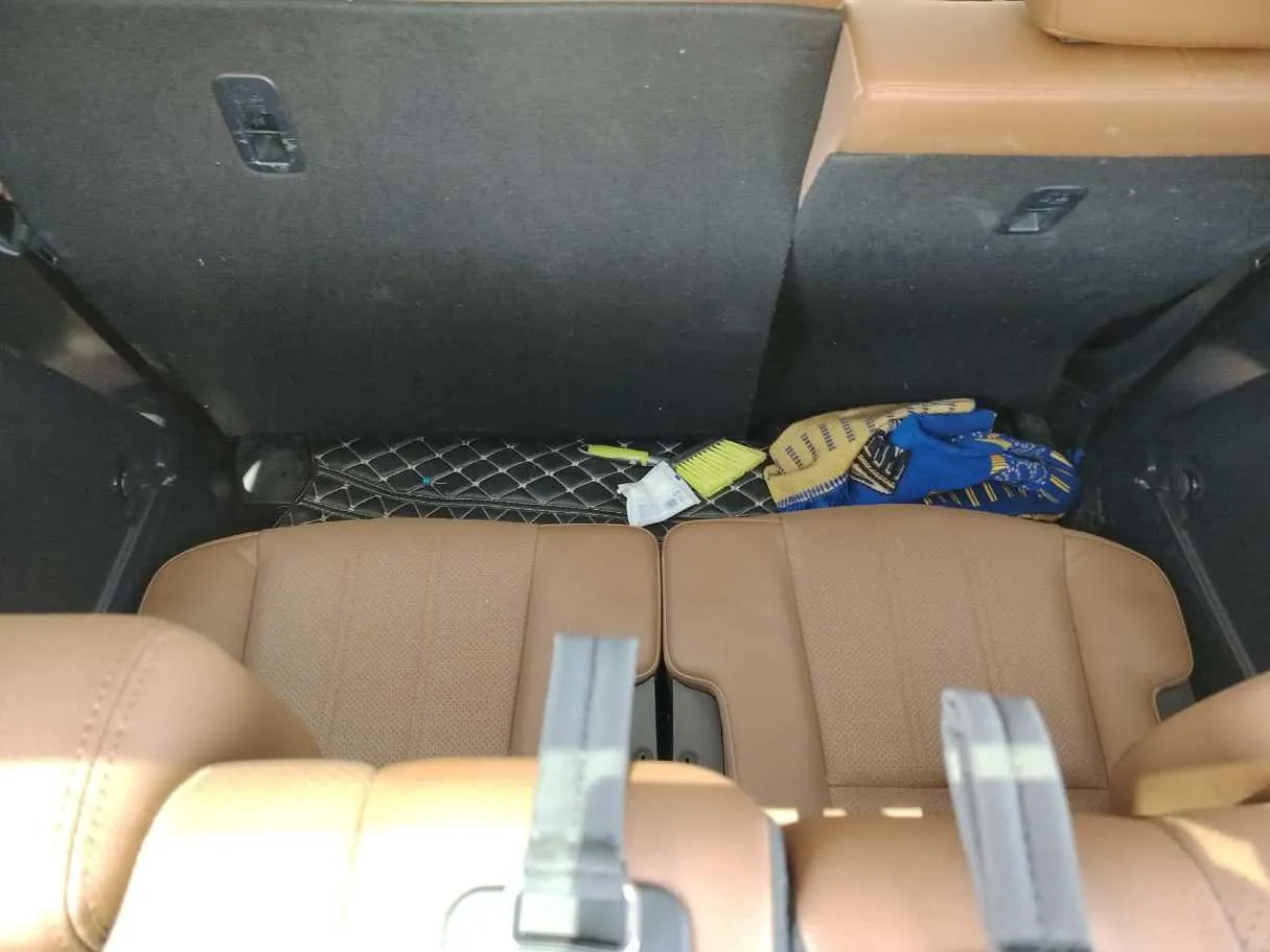 Car image 31