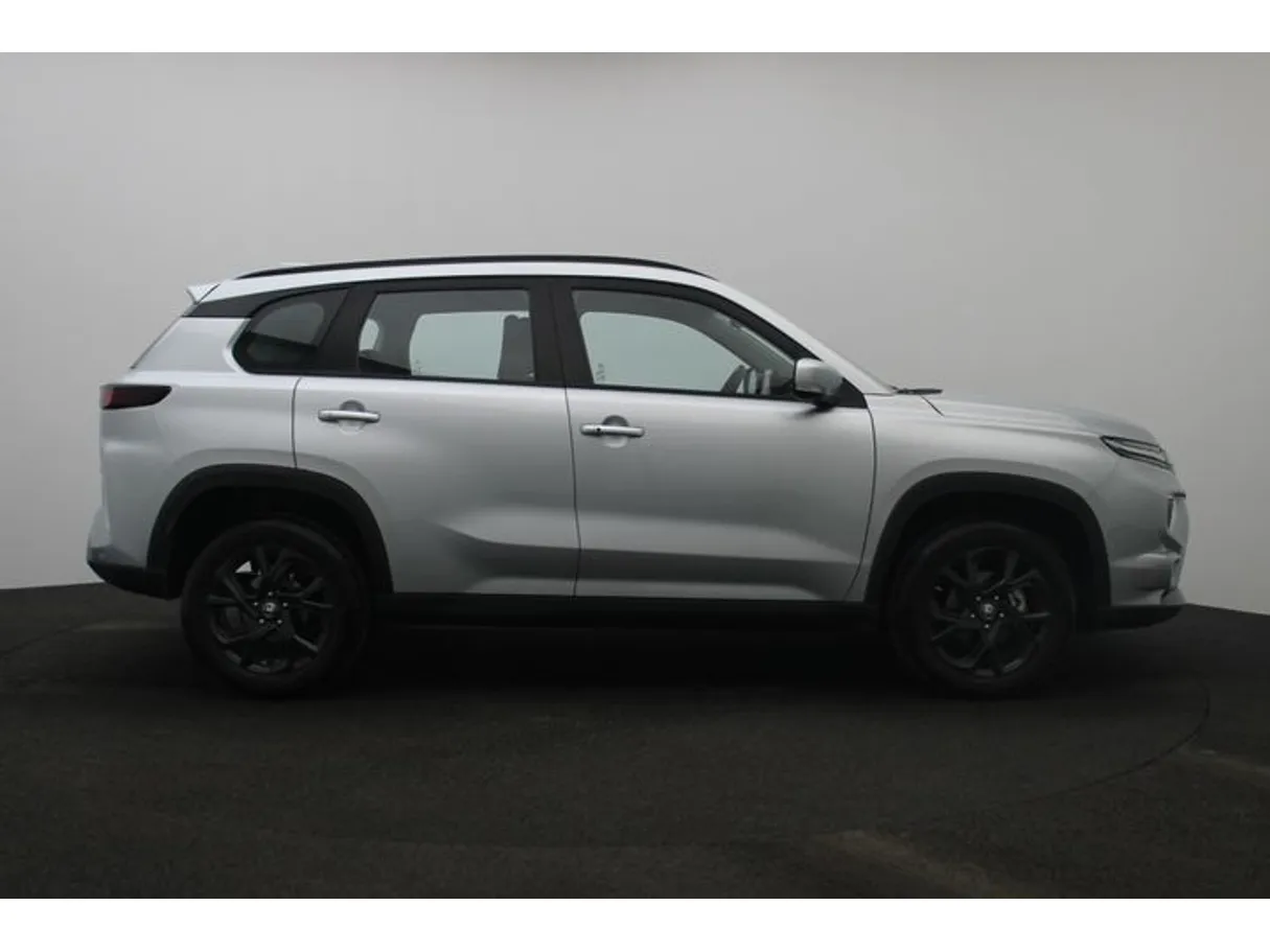 Car image 13