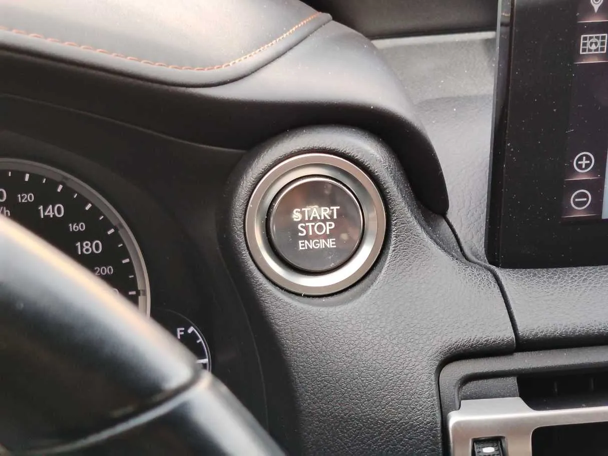 Car image 27