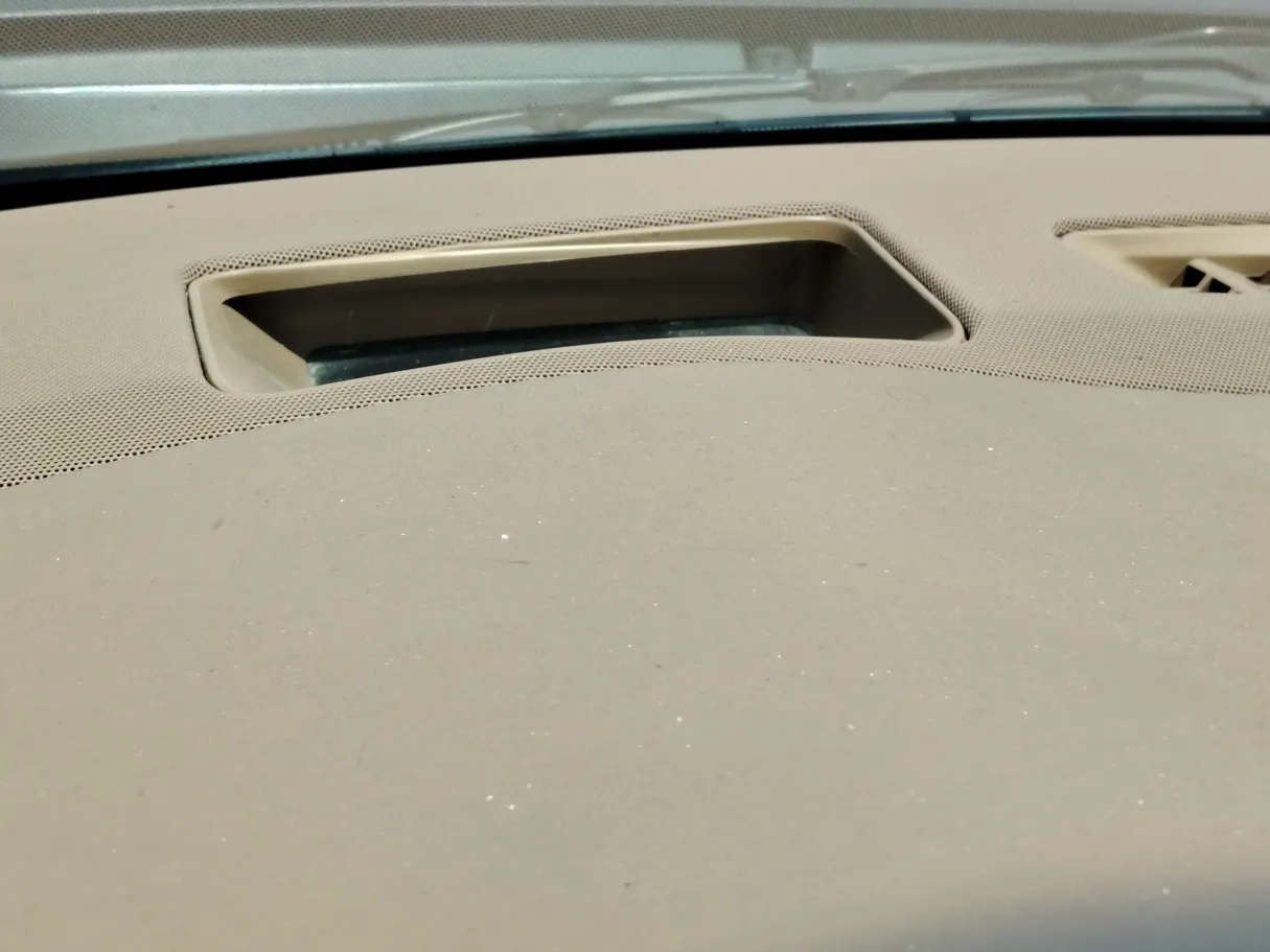 Car image 34