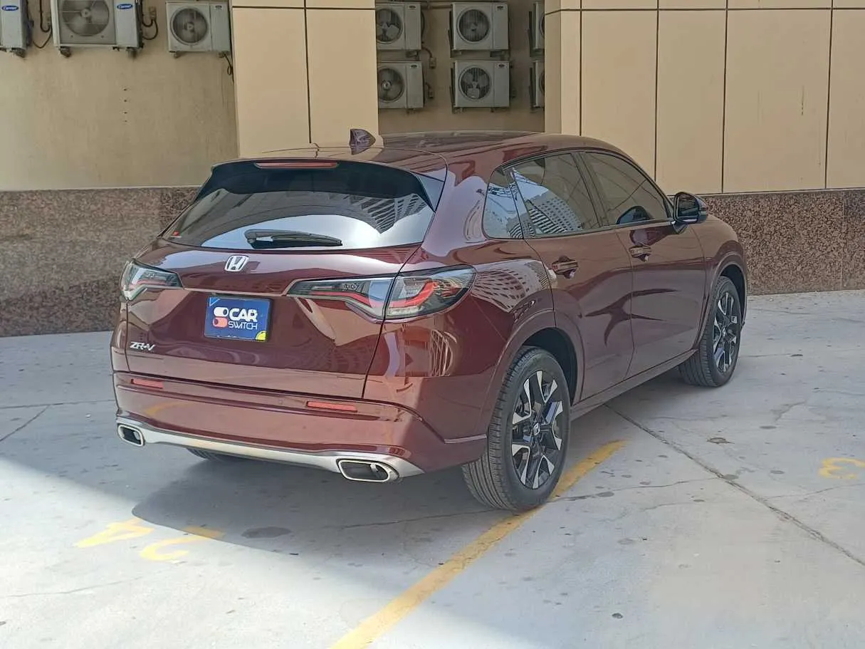 Car image 7