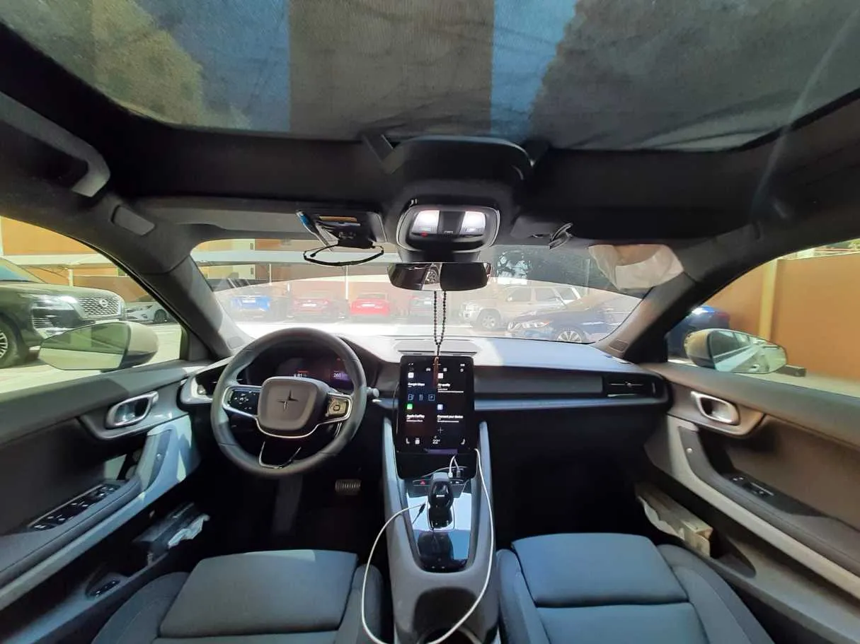 Car image 16