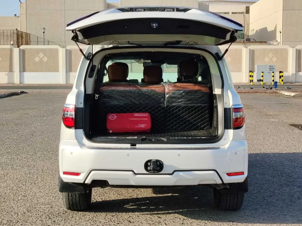 Car image 27