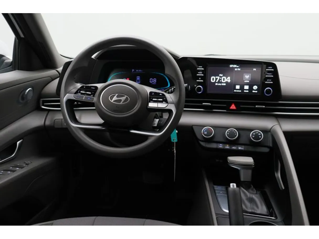 Car image 15