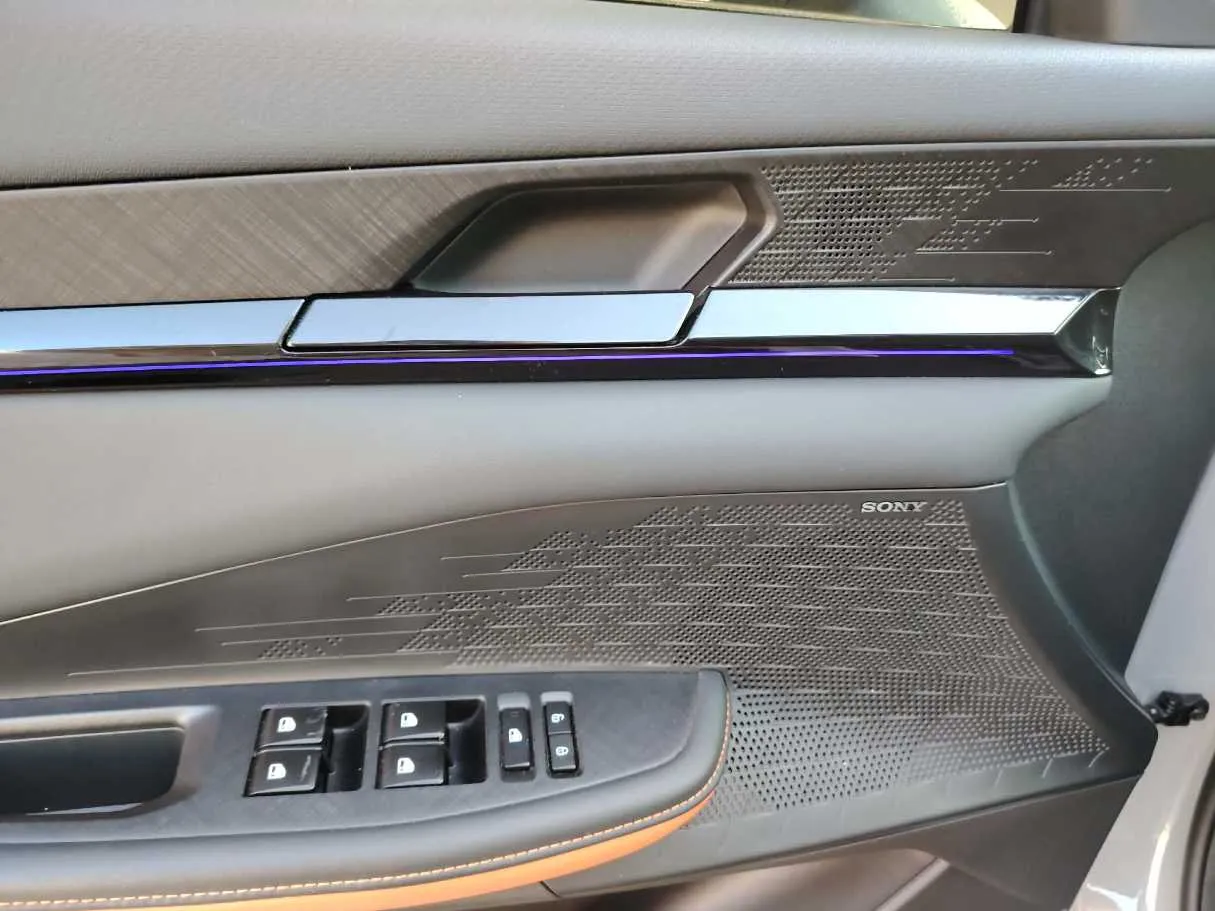 Car image 39