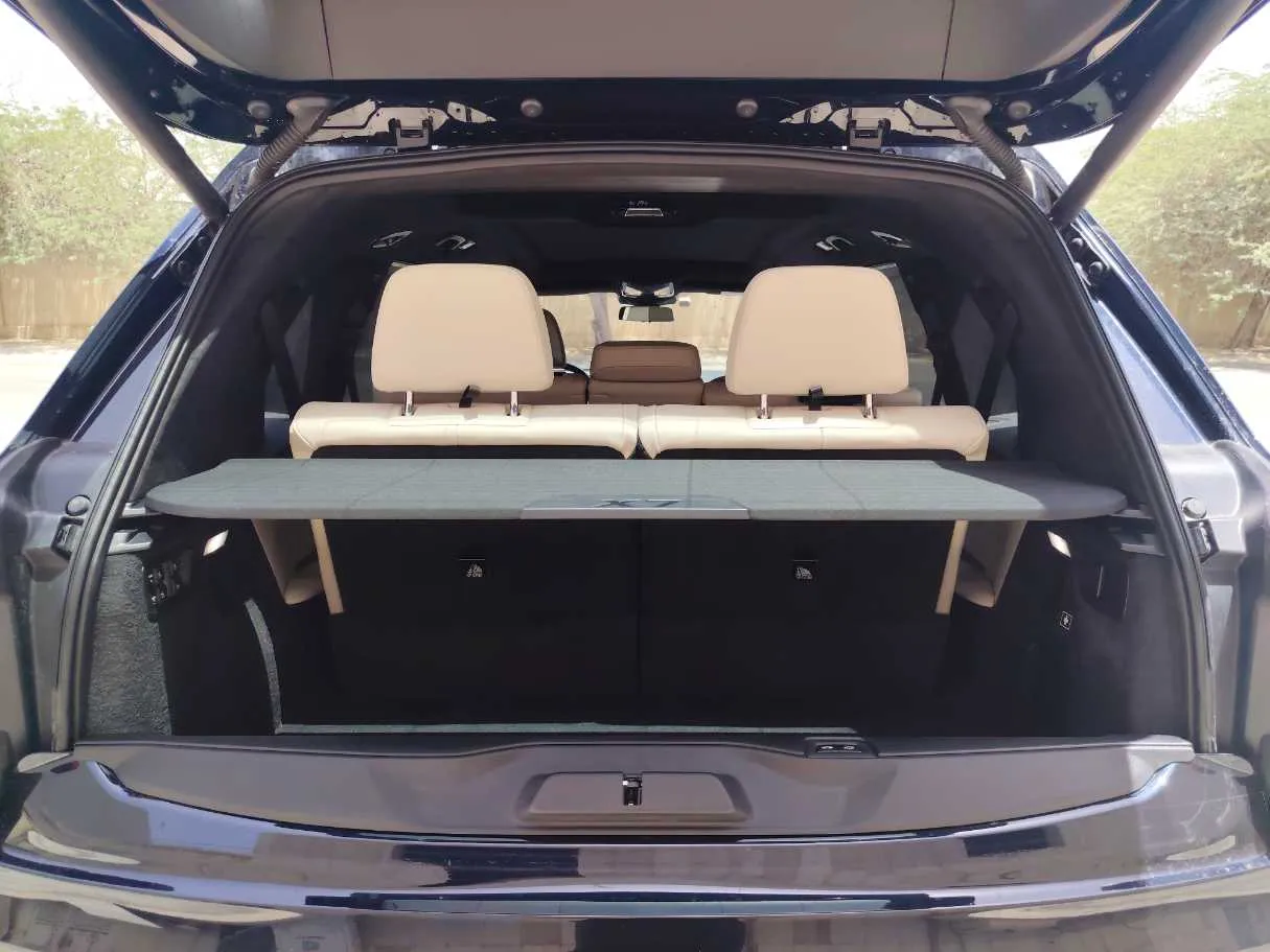 Car image 32