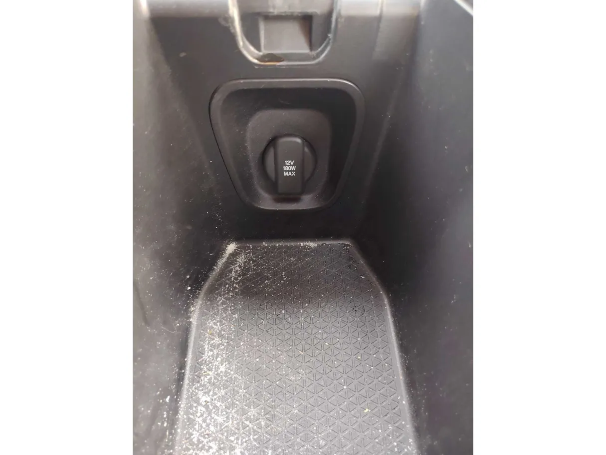 Car image 31
