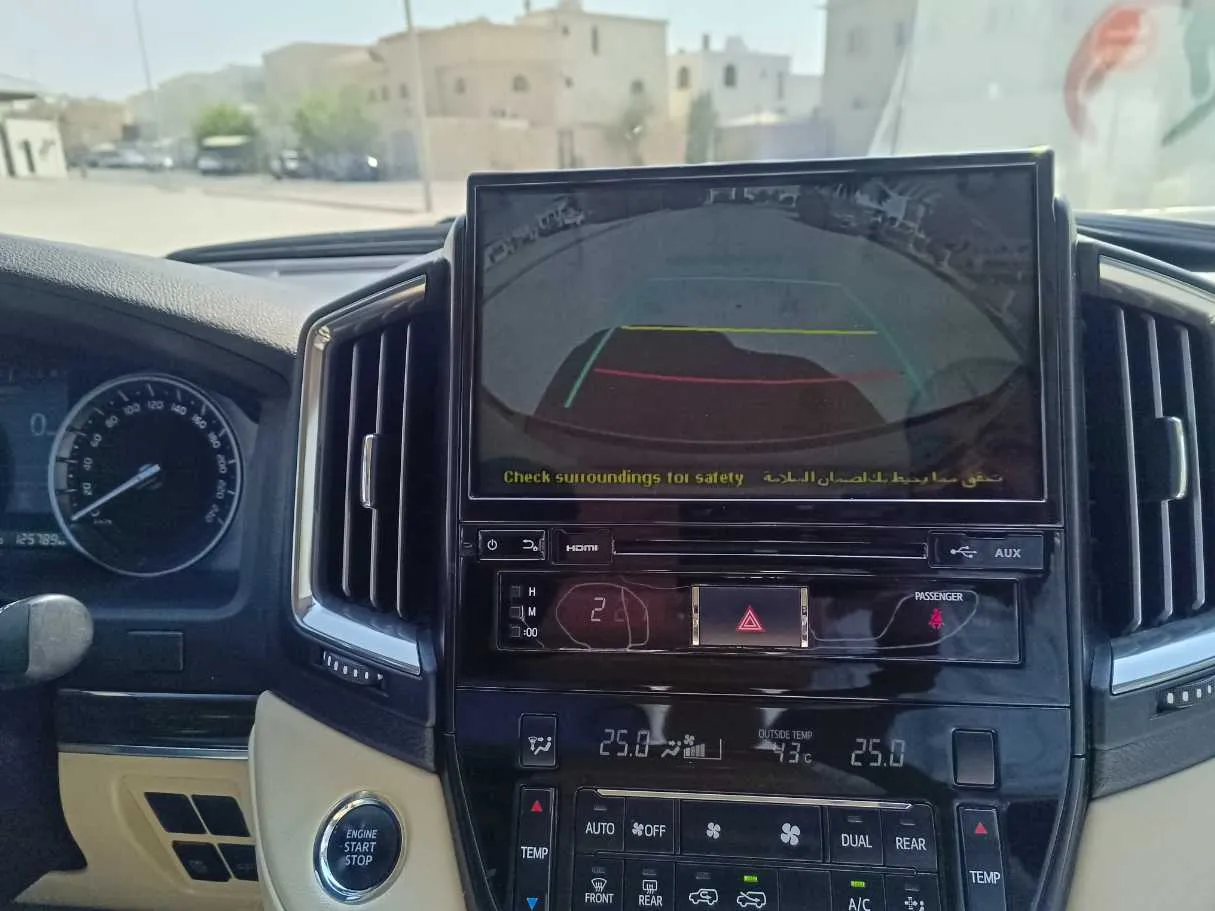 Car image 27
