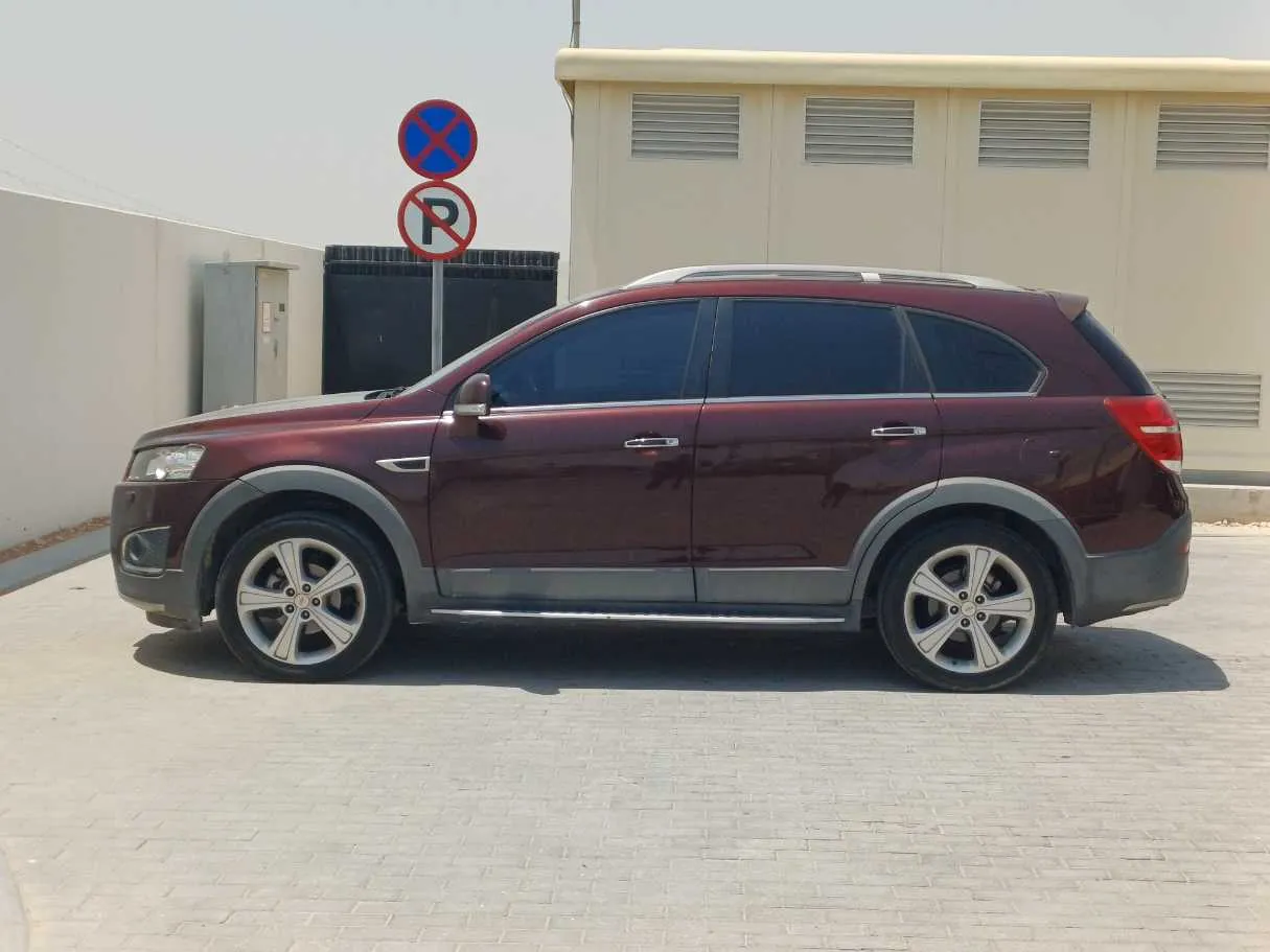 Car image 4