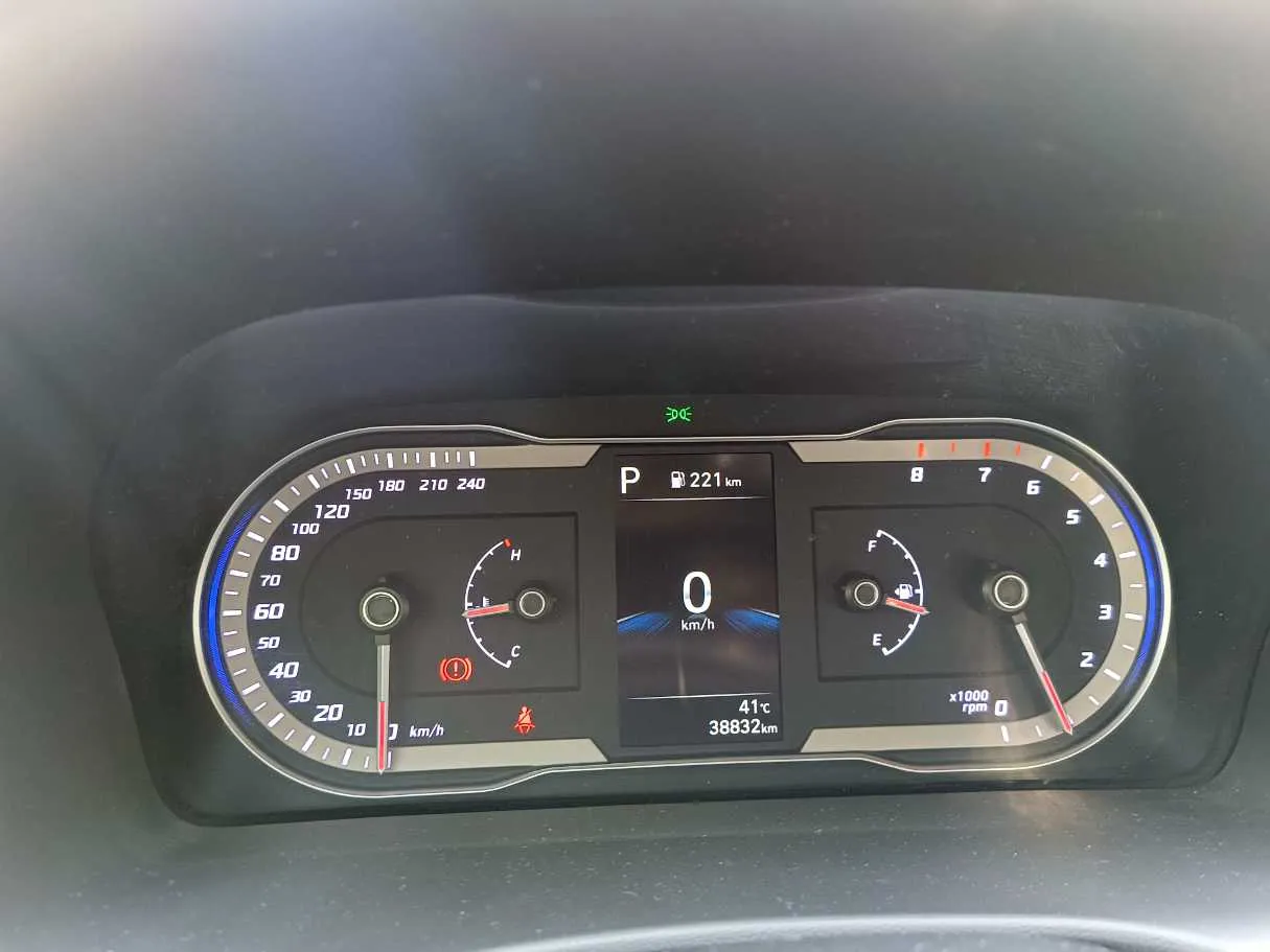 Car image 23
