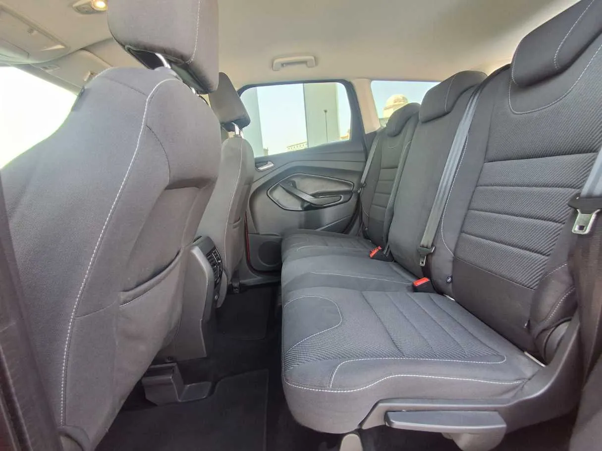 Car image 13