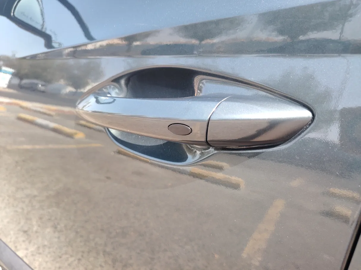Car image 29