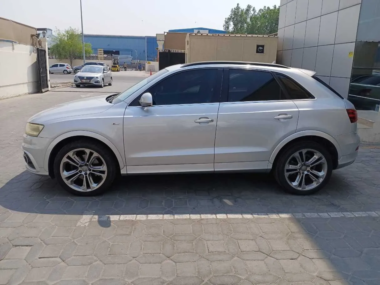 Car image 8