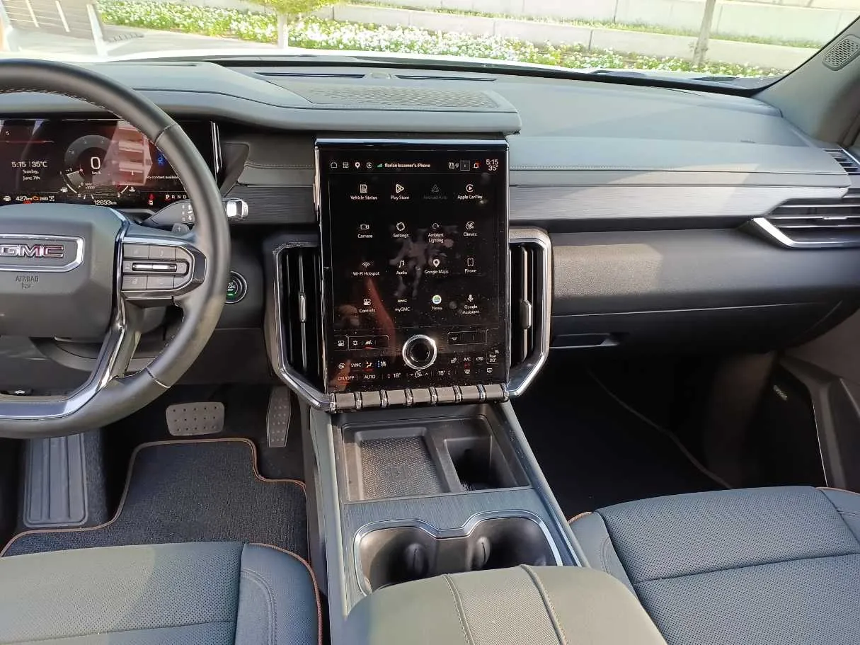 Car image 17