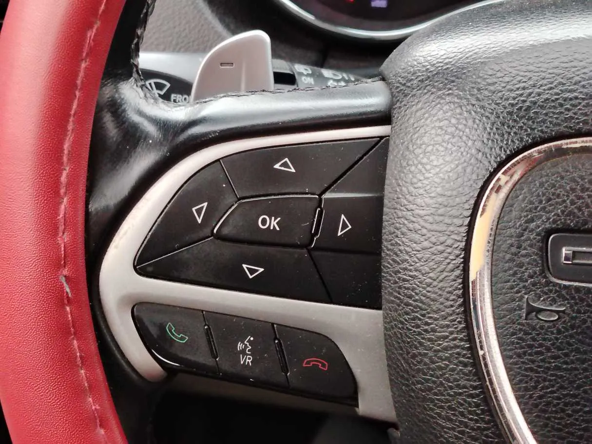 Car image 28