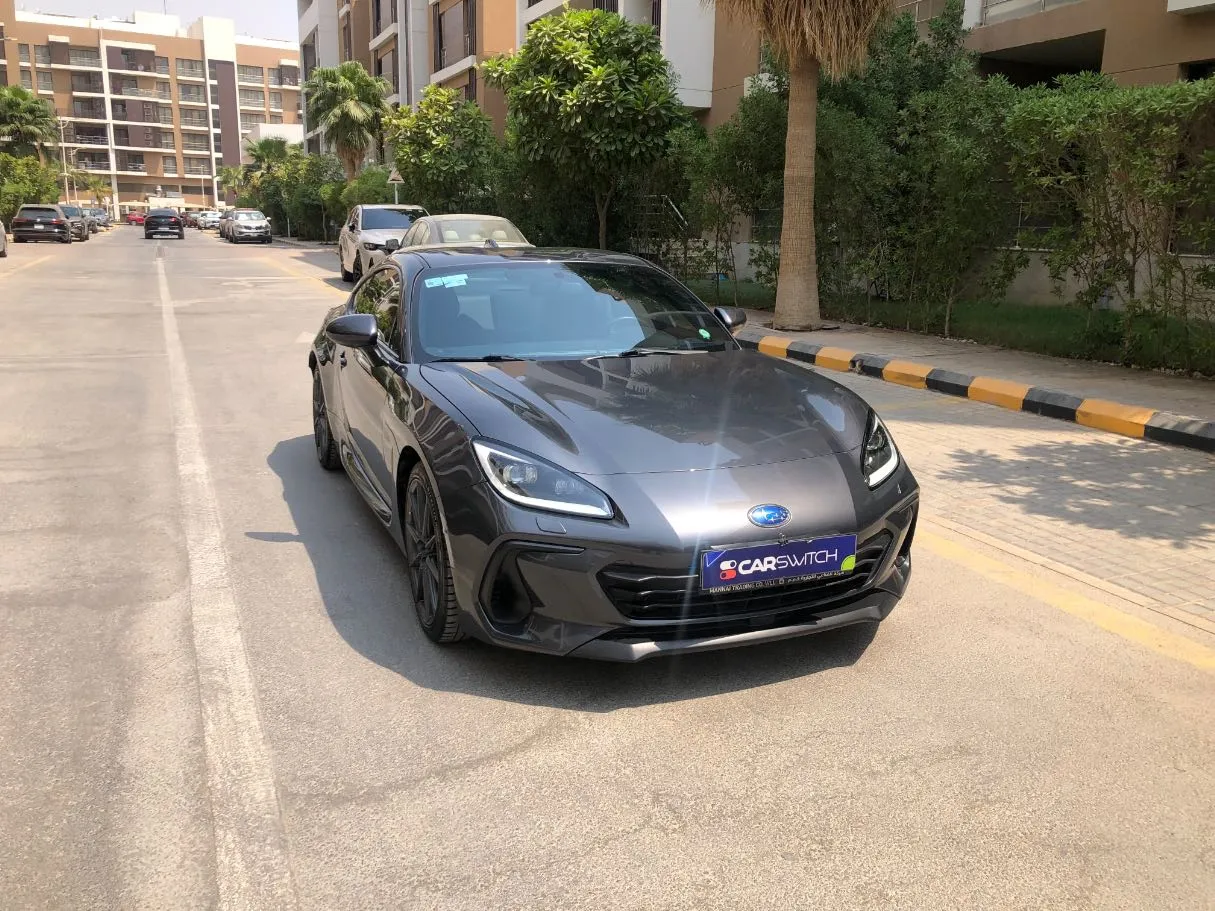 Car image 3