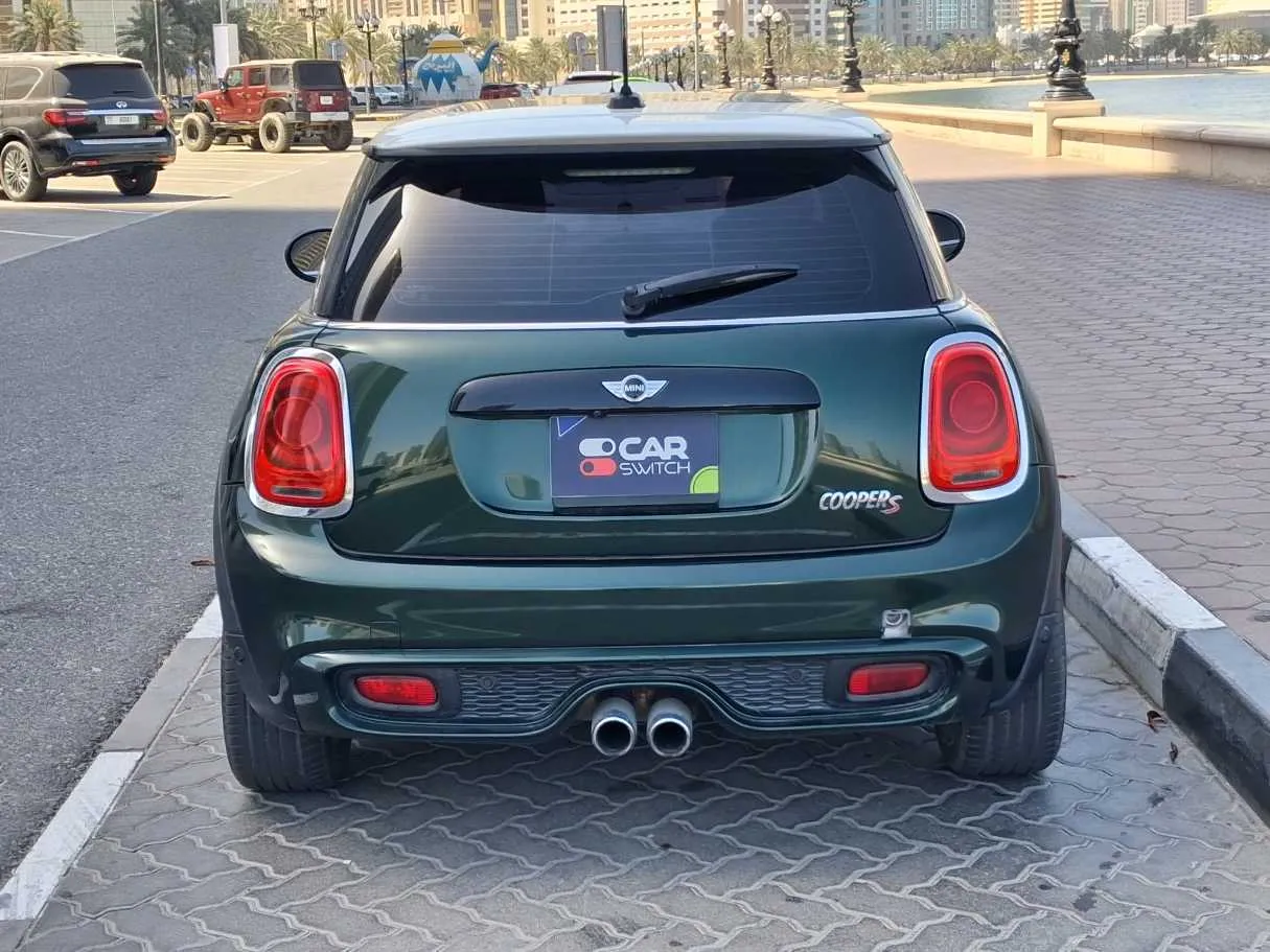 Car image 6