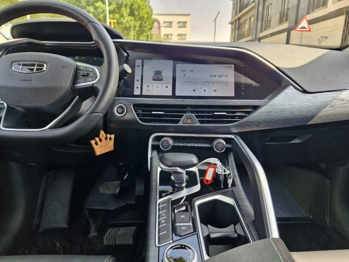 Car image 17