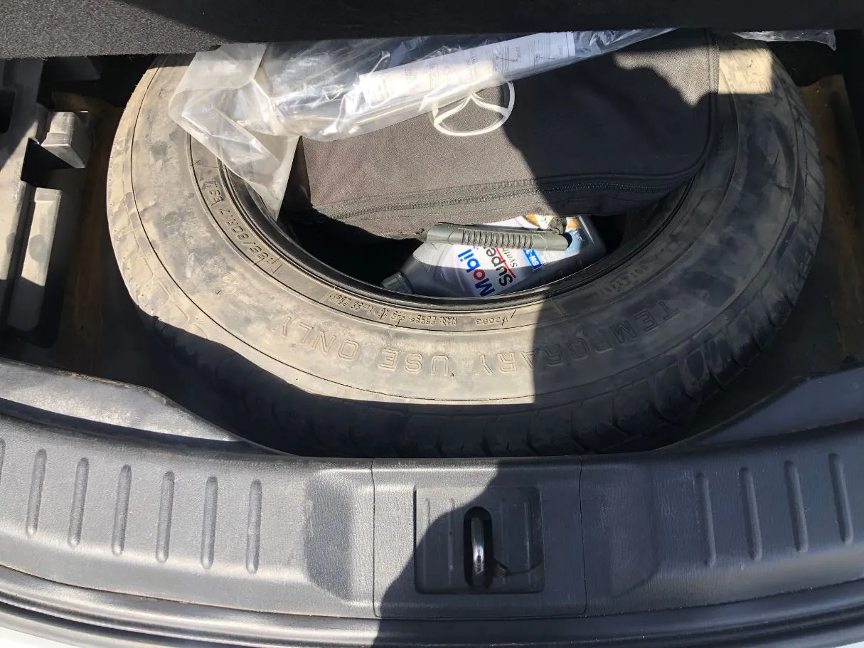 Car image 23