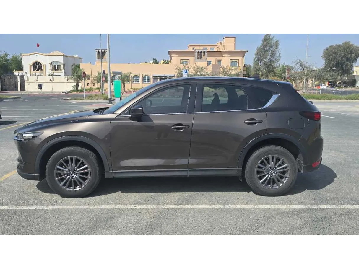 Car image 4