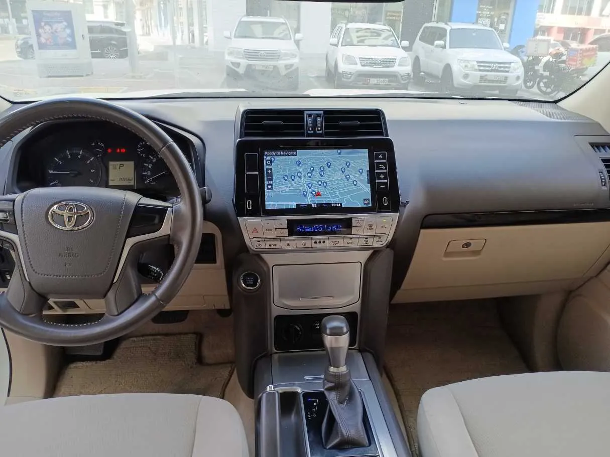 Car image 16