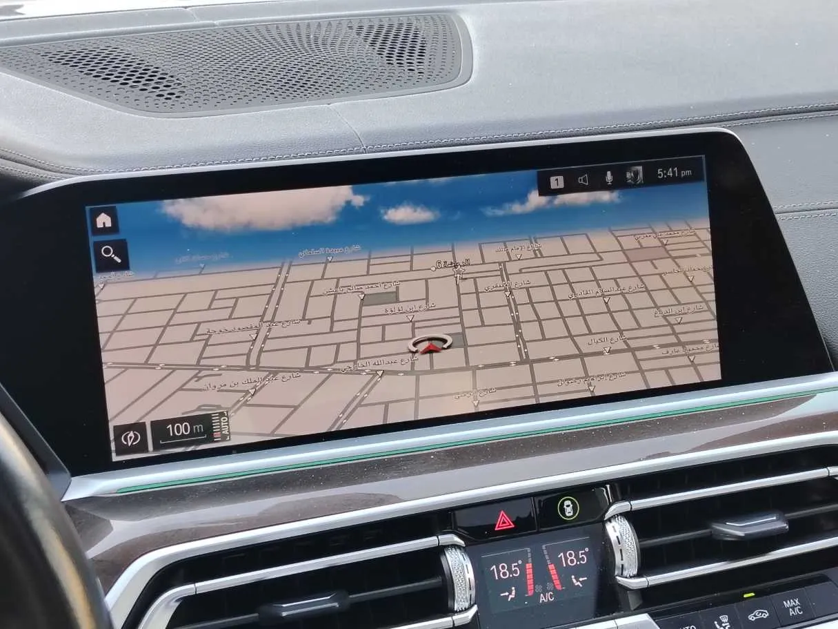 Car image 24