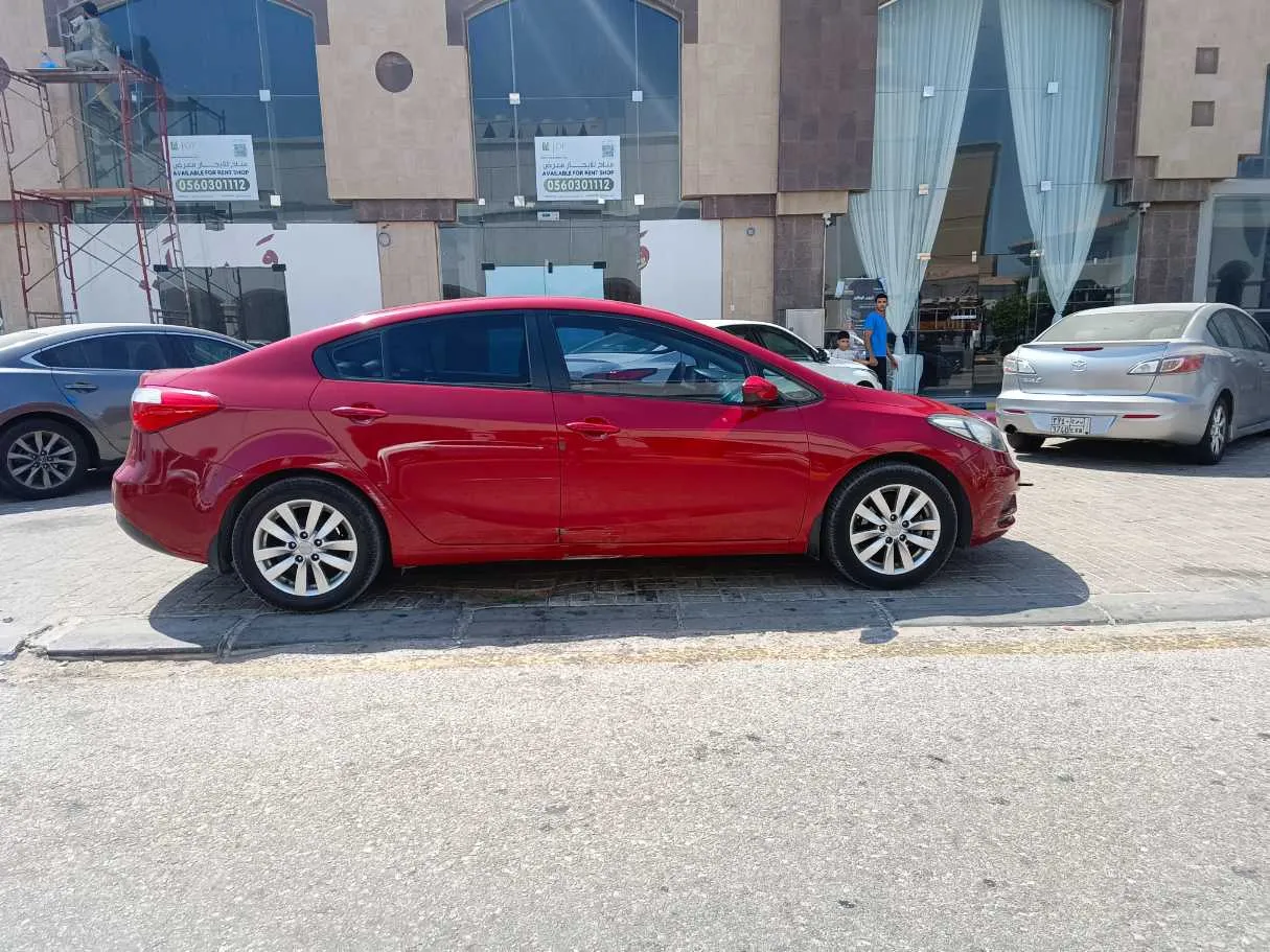 Car image 4